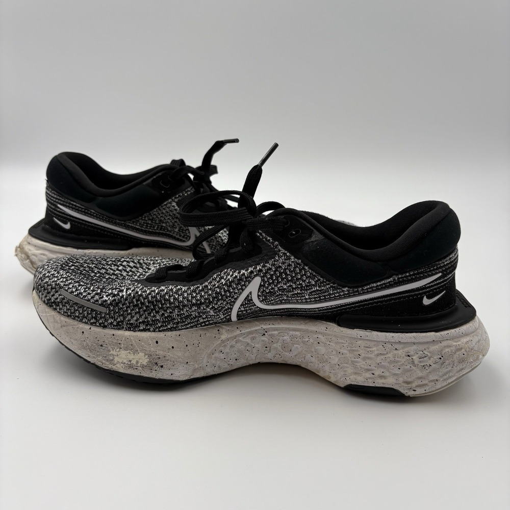 Nike ZoomX Invincible Run Flyknit 1 Men's Size 11 Grey Fog Black Shoes - Picture 1 of 12
